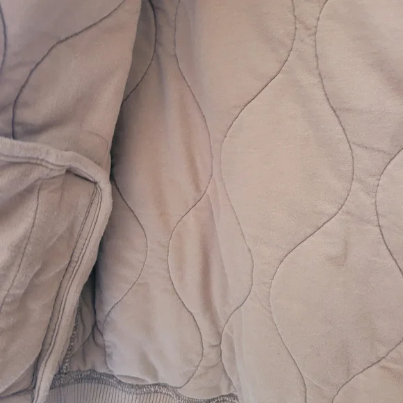 Abercrombie & Fitch Quilted Bomber Jacket -  Tan/Beige - Picture 6 of 12